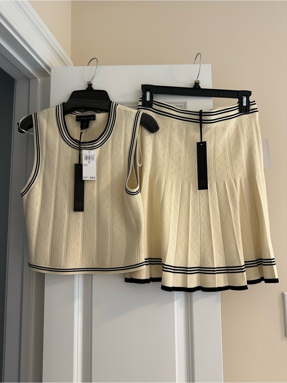 House of Harlow 1960 Cream Knit Pleated Skirt Set with Black Trim
